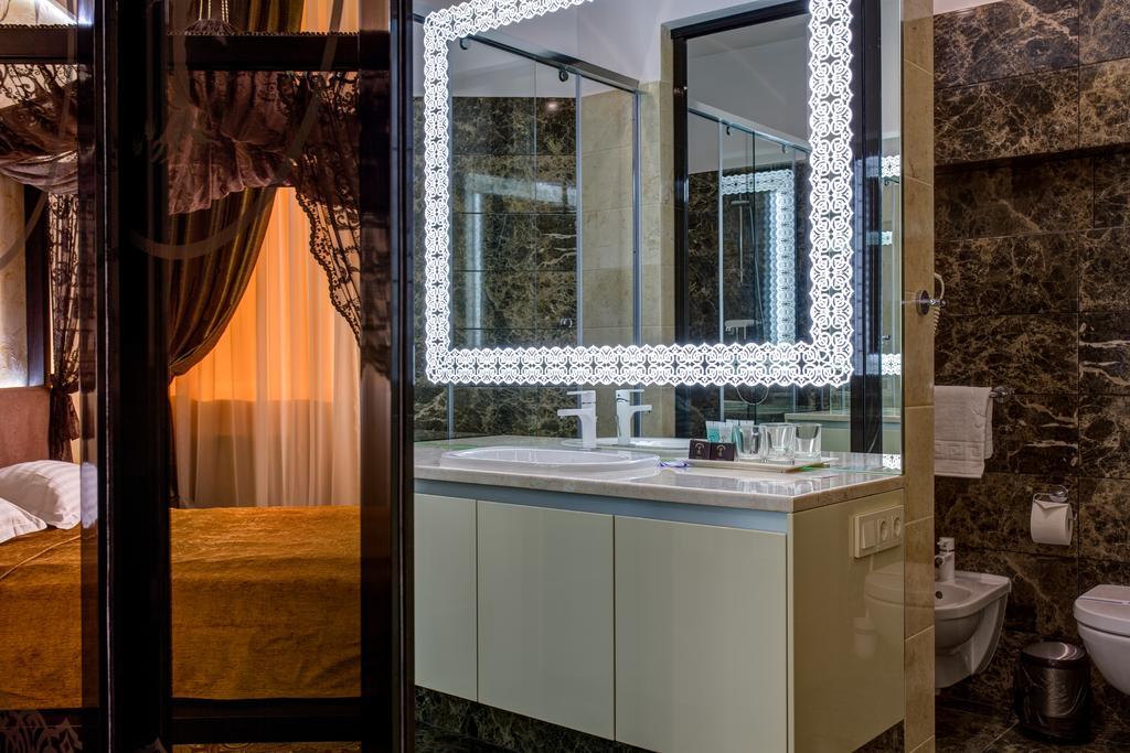Khan-Chinar Hotel دنيبروبيتروفسك المظهر الخارجي الصورة