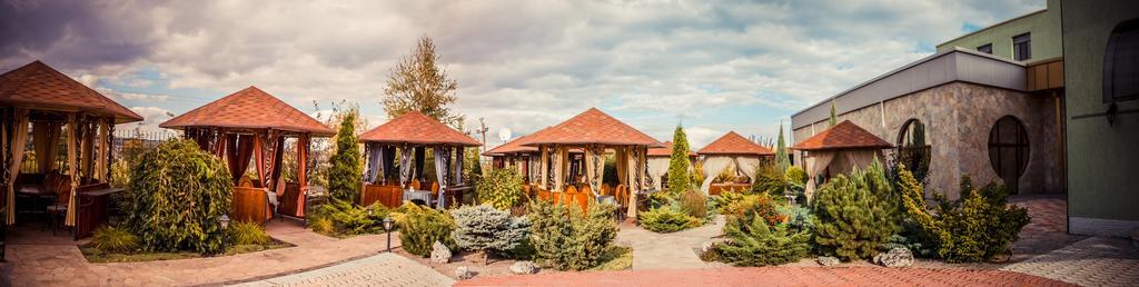 Khan-Chinar Hotel دنيبروبيتروفسك المظهر الخارجي الصورة