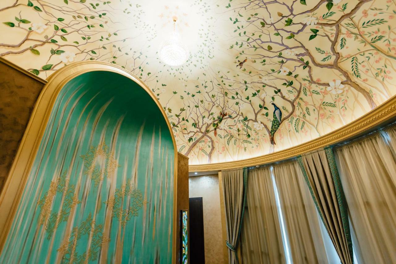 Khan-Chinar Hotel دنيبروبيتروفسك المظهر الخارجي الصورة